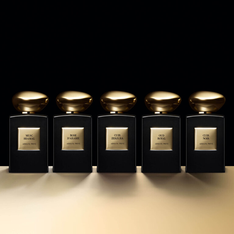 Dòng nước hoa trầm hương mùi hương nhẹ nhàng Armani Privé Oud Royal